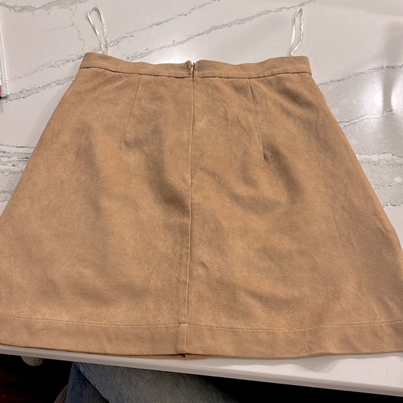 Spicy Sugar Faux Suede Skirt ~ size Small - Picture 3 of 7